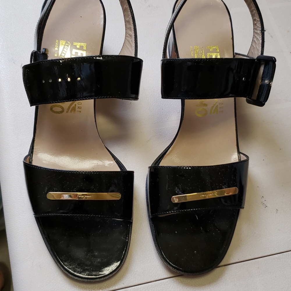 Dress shoes